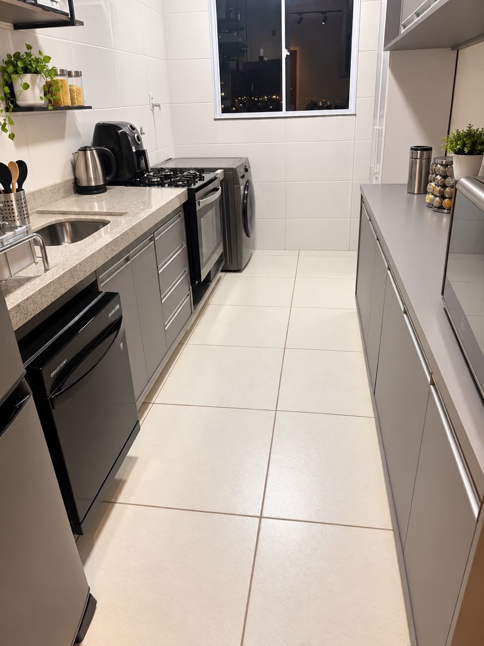 Apartamento à venda com 2 quartos em Alto da Boa Vista, Três Lagoas, MS