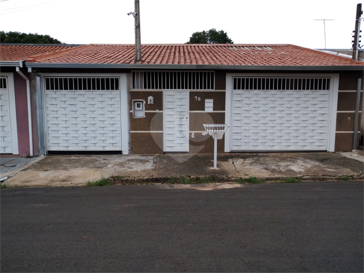 Casa térrea para venda ou locação no Jardim São Carlos V