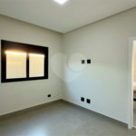 Casa térrea 3 dormitórios (3 suítes), espaço gourmet, piscina, 2 vagas garagem, condomínio fechado com ampla área lazer