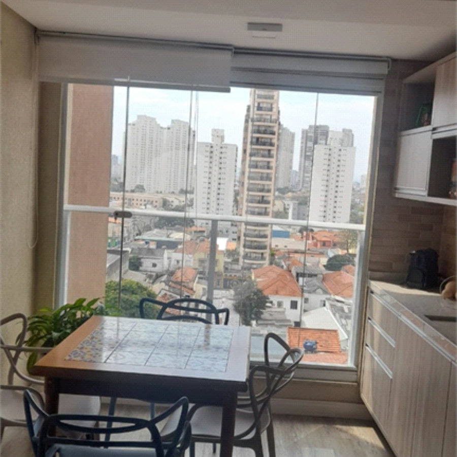 Apartamento na Mooca com 77m2 com 3 dormitórios sendo 1 suíte, 3 banheiros, 2 vagas de garagem