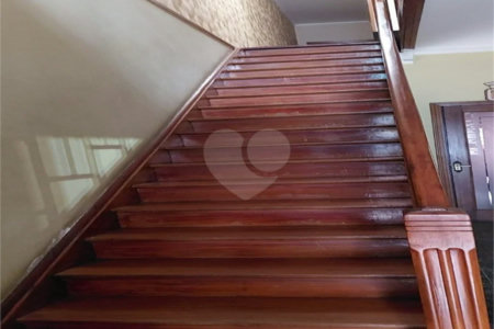 Casa com dois pavimentos na Barra Funda: