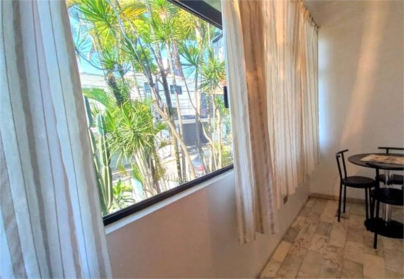 Sobrado à venda 241m² na Vila Mariana 04 dormitórios, 01 suíte e 03 vagas.