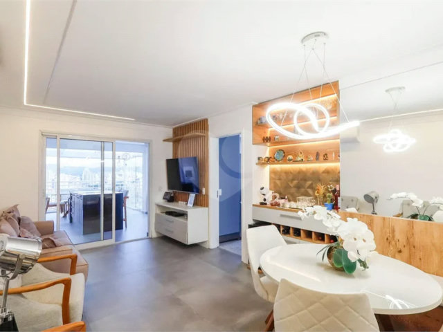 Apartamento à venda com 3 quartos, sendo 1 suíte,  em Vila Gustavo, São Paulo, SP