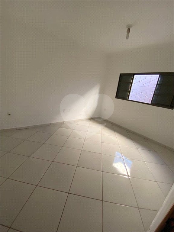 Casa para venda localizada no Jardim Medeiros