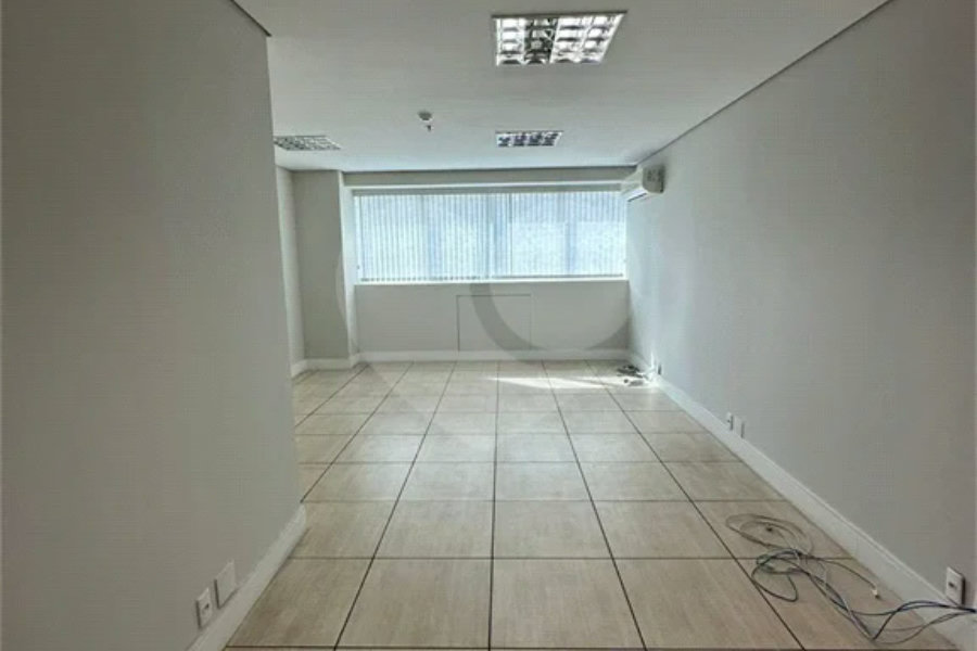 Sala à venda em Jardim Vazani, São Paulo, SP
