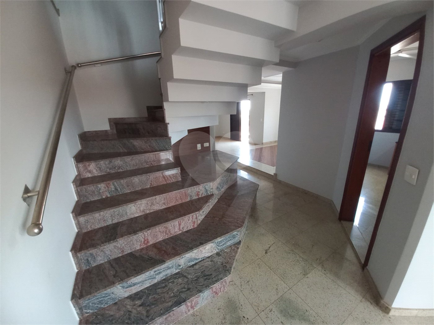 Duplex no Edifício Acapulco.