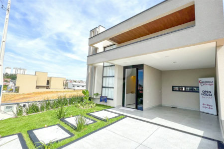 Indaiatuba - Casa condomínio Park Vista Real - AT : 200m - AC : 140m - Boiller Instalado - torneiras quentes - 3 quartos : sendo 1 suite - Suite - Ar Condicionado Samsung 12 Btu’s; arandelas de cabeceira , Dommus Closet . Esquadria , porta automática . 2 Quartos - Ar Condicionado Samsung 9 Bt
