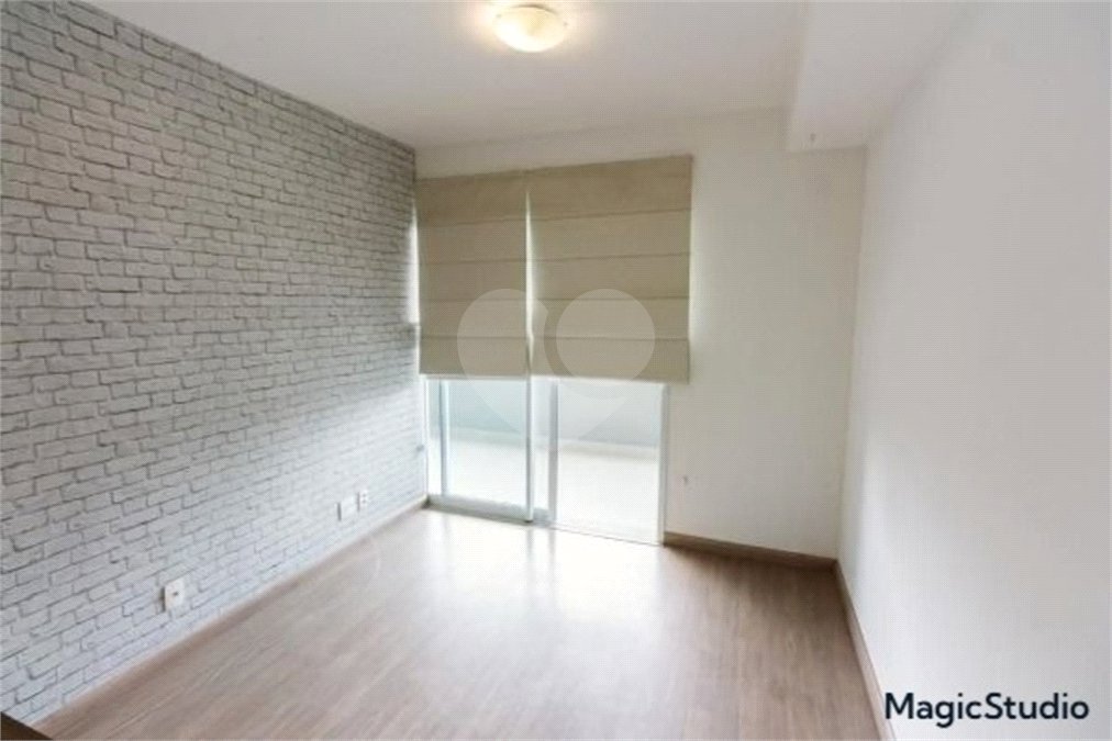 Apartamento com 66m², 2 dormitórios, 1 vaga de garagem, à venda na Barra Funda.