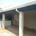 Casa Térrea com 2 dormitórios.