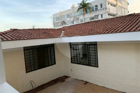 Imóvel Comercial á venda em São Carlos, rua São Sebastião.