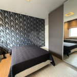Casa de alto padrão em condomínio exclusivo com 4 suítes