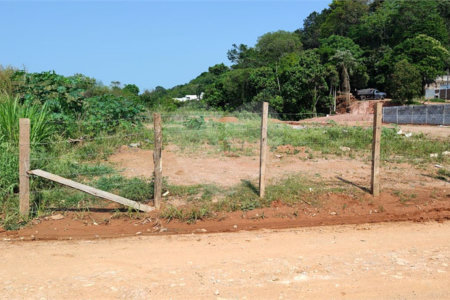 Terreno em Atibaia com 4.800 metros, pronto para construir, topografia plana, aceita financiamento