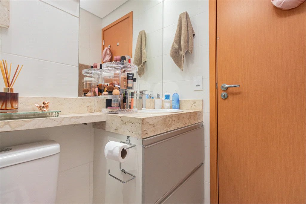 Apartamento com 2 Quartos e 1 banheiro à Venda, 50 m2 no Centro de Diadema SP