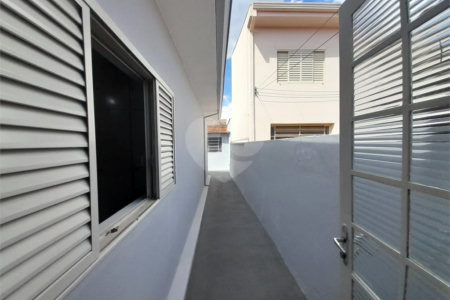 Casa Disponível para Venda ou Locação na Vila Nery – Ideal para Residência ou Comércio