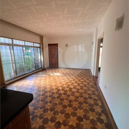 Sobrado à venda no Planalto Paulista c/330m2 - 3 Quartos/1 Suite/ 4 Vagas na garagem - Metrô S.Judas