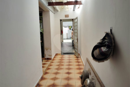 Sobrado de 190m2 à venda com 4 dormitórios e 2 vagas em São João Clímaco
