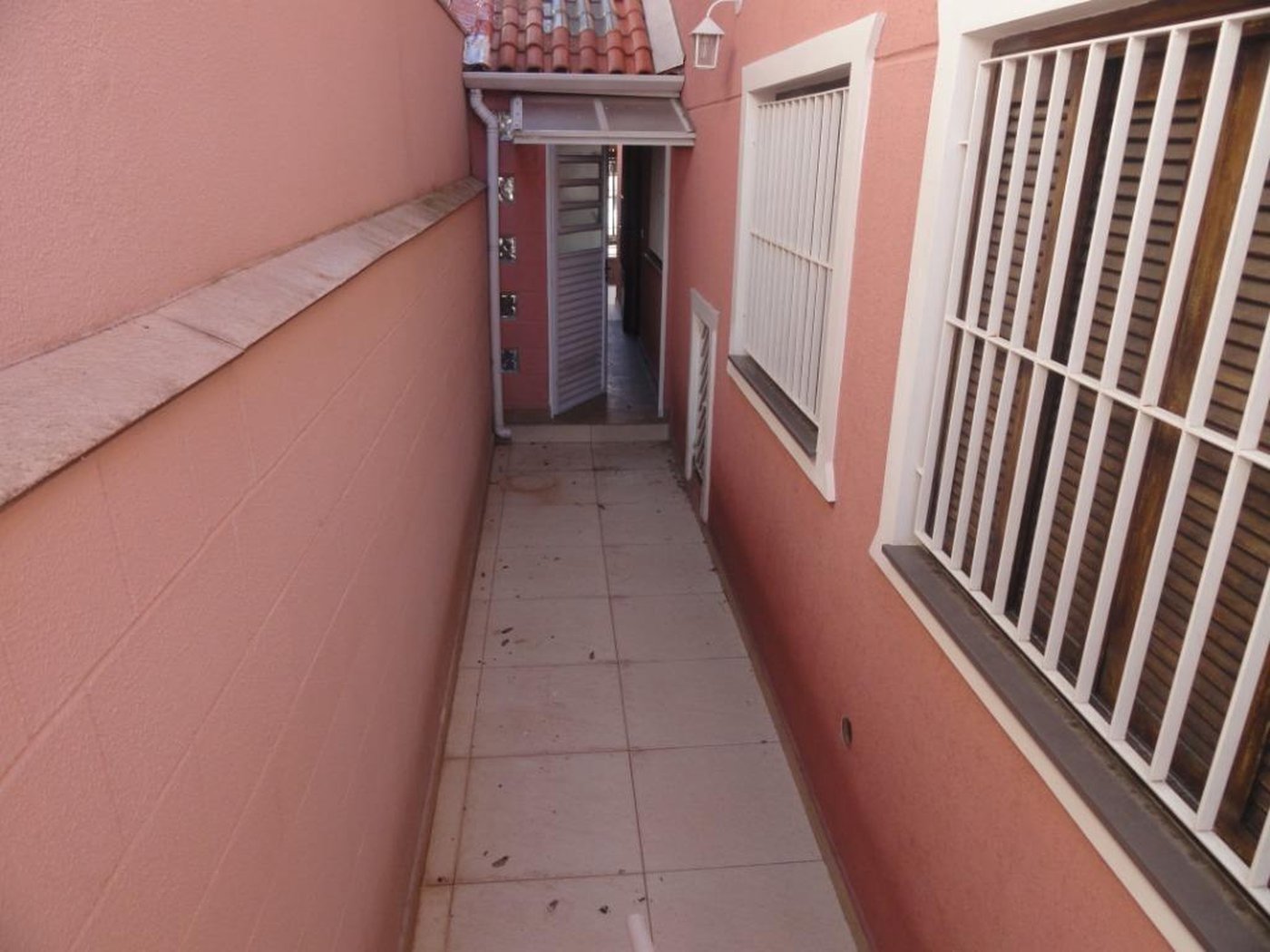 Sobrado à venda com 3 quartos, sendo 1 suíte, em Parque Ipê, São Paulo, SP
