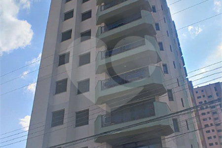 Apartamento no Edíficio Alexandre Previeiro