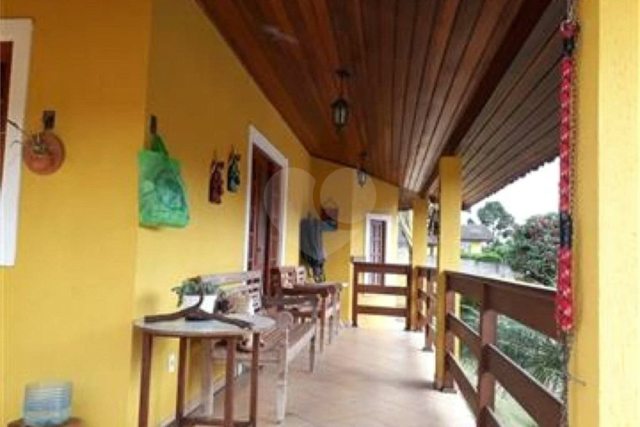 Casa à venda com 3 suítes em Estância Santa Maria do Laranjal, Atibaia, SP
