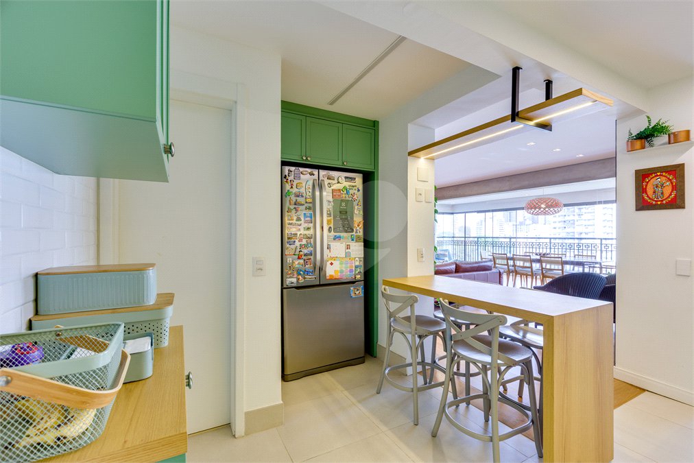 Apartamento para alugar com 3 suítes em Chácara Santo Antônio, São Paulo, SP