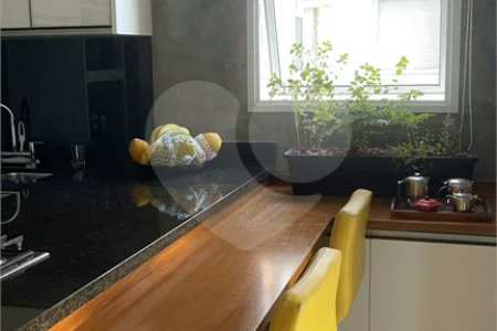 Apartamento na Mooca com 204 m² com vista maravilhosa, sendo 3 suítes e 4vagas.