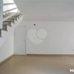 Apartamento com 2 dormitórios , sendo 1 suíte , 1 vaga , á venda na Vila Humaitá em Santo André.