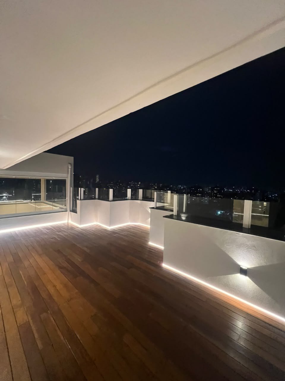 Cobertura à venda com 4 quartos, sendo 1 suíte, em Paraisópolis, São Paulo - SP