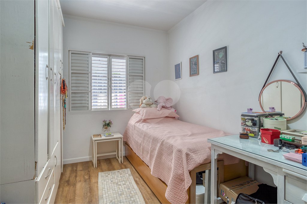 Sobrado à venda com 4 quartos, sendo 1 suíte, em Chácara Flora, São Paulo, SP