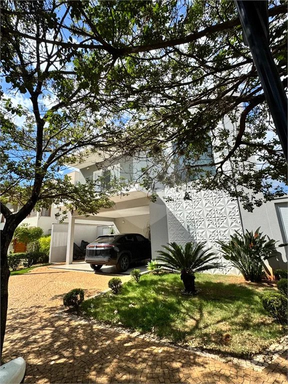 Belíssimo sobrado com 3 quartos, à venda no Condomínio Parque dos Ypês, em Piracicaba/SP.