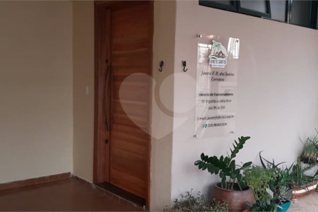 Casa espaçosa com 3 quartos e suíte em excelente bairro residencial!