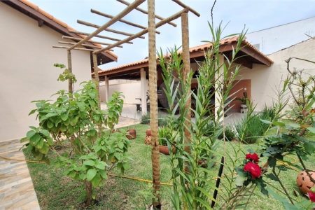 Casa térrea á venda - Peruíbe