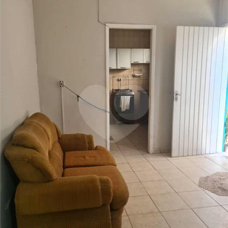 Casa à venda – 2 Quartos, 1 Vaga – 51,20 m² de área útil