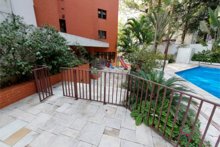 Apartamento á venda 3 dormitórios Vila Andrade, São Paulo - SP