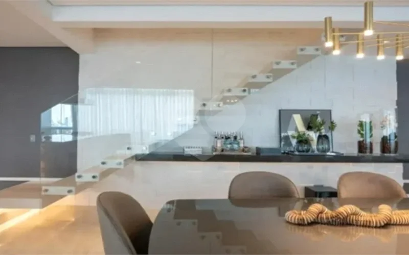 Deslumbrante apartamento duplex pronto para mudar no Itaim Bibi com 242M2, 2 suítes, 3 vagas