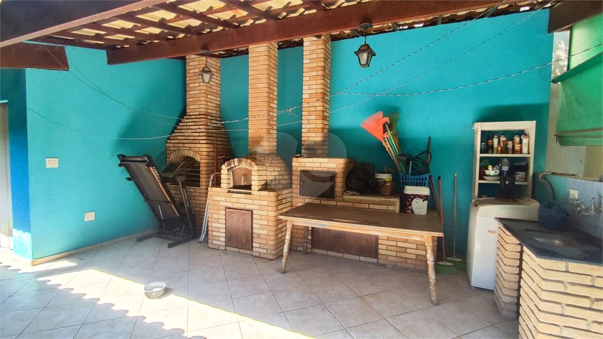 Casa á venda em condominio em Caieiras SP