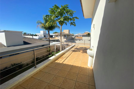 Casa á venda condomínio Damha I