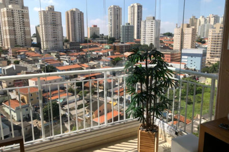 Apartamento de 70m2 com 3 dorms, 2 banheiros, 1 suíte, 1 vaga. Estuda permuta.