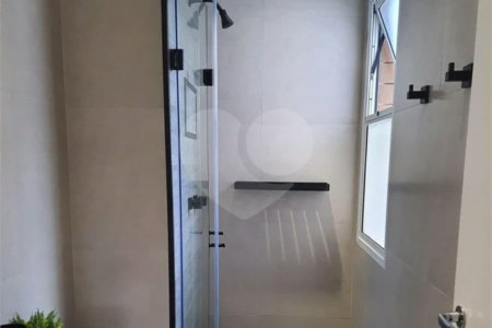Apartamento reformado de 92 m² no Baeta Neves, com 2 dormitórios, 1 suíte, sala ampliada, área gourmet, 2 vagas, planejados e lazer completo.