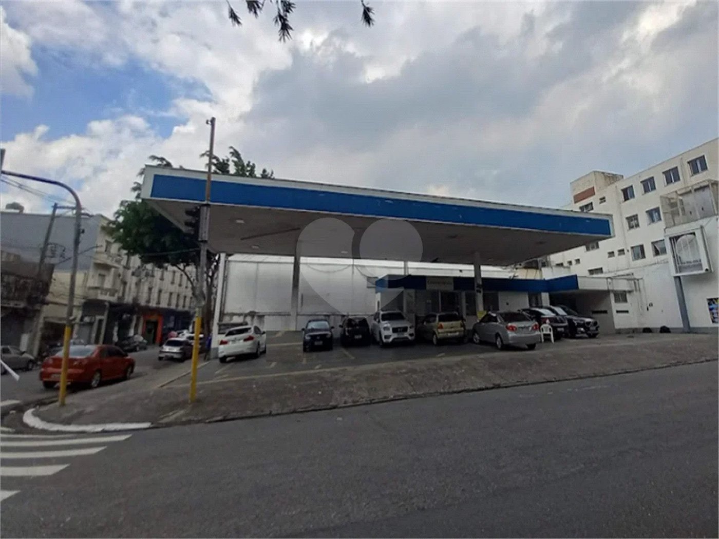 Espaço ideal para posto de gasolina, farmácia e loja no Bom Retiro