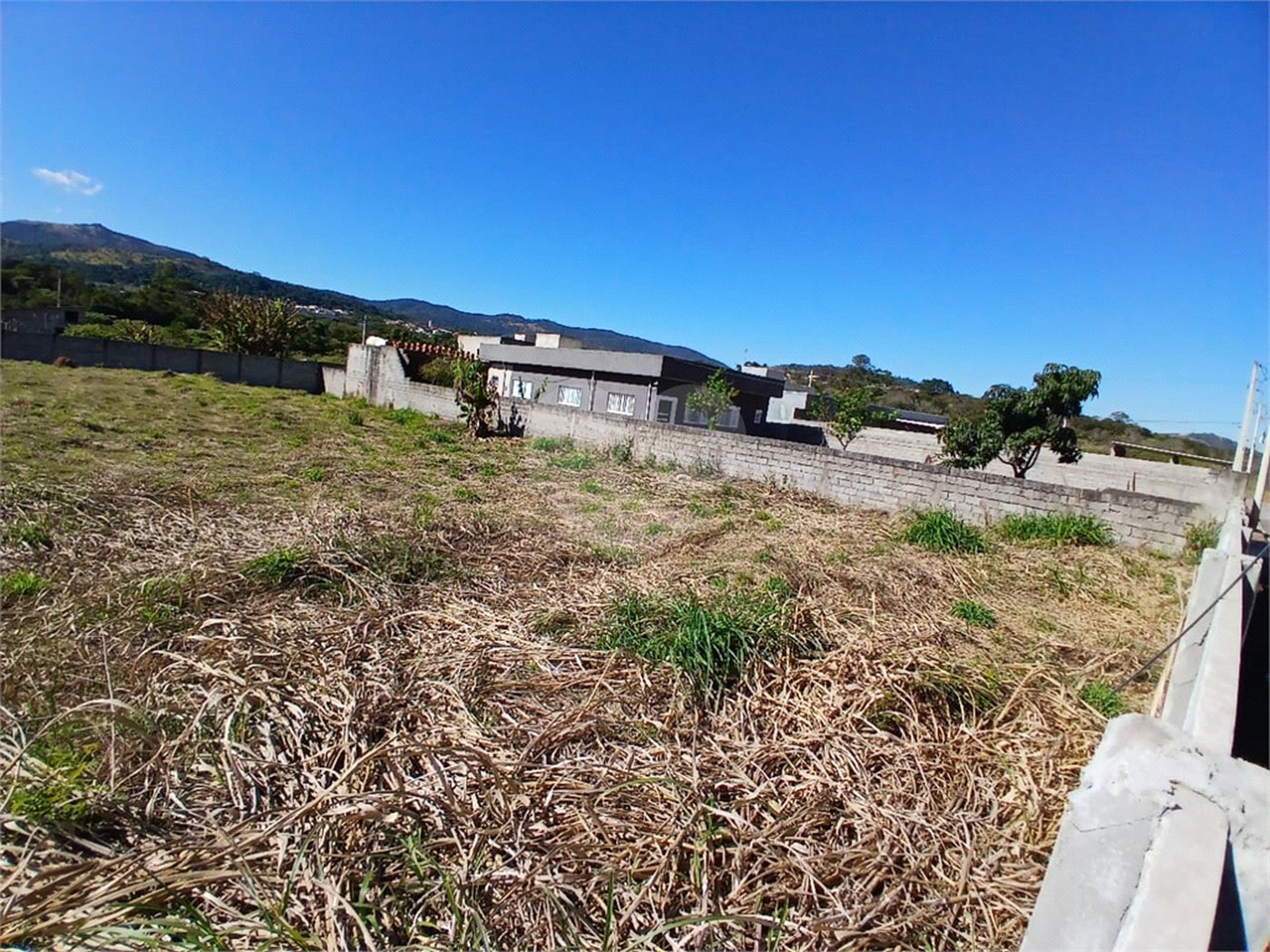 Terreno a venda no Jardim Estância Brasil com 1400m²