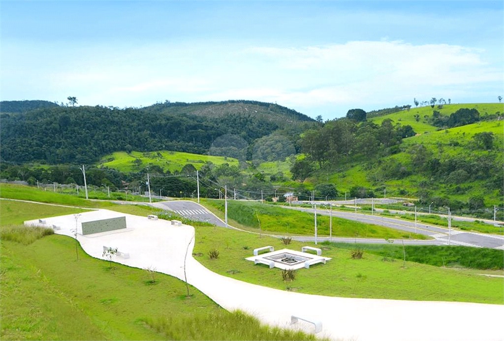 Vende-se terreno em Itatiba no condomínio Ecologie.