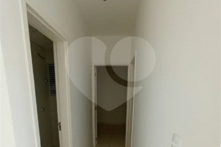 Apartamento no Condomínio Flor de Liz.
