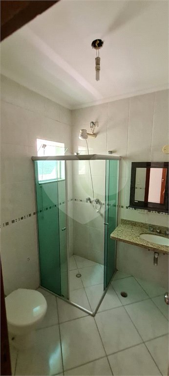 Sobrado a venda no Ipiranga de 220m² com 4 suítes e 2 vagas.Estuda permuta.
