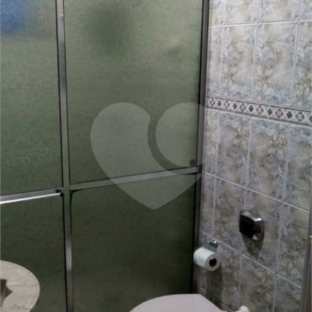 Sobrado com 212m² , 3 dormitórios , 2 vagas , à venda em Santo André.
