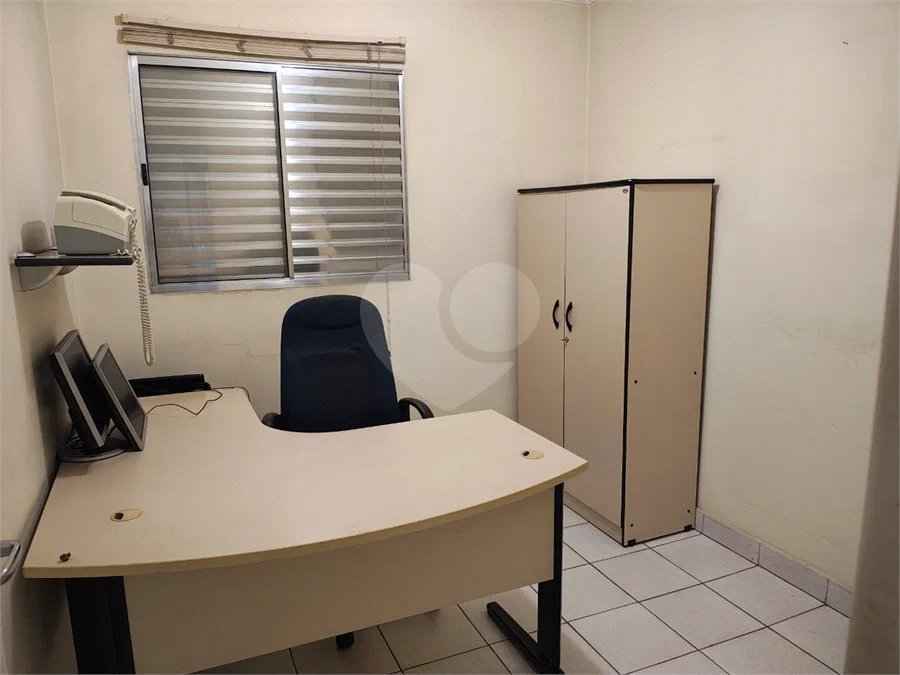 SOBRADO COMERCIAL PARA LOCAÇÃO NO RUDGE RAMOS | 197 m²