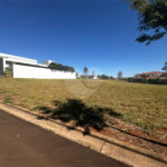 Terreno para venda no condomínio de alto padrão Damha Golf