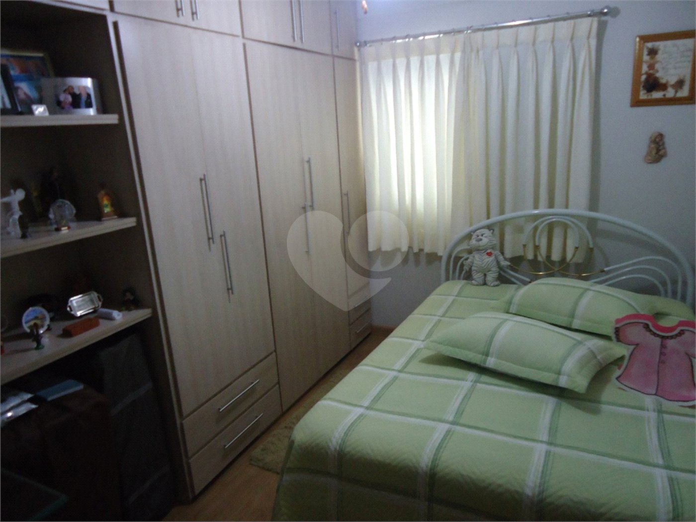 Apartamento 3 Dormitórios, Suite, 2 Banheiros, Vaga. Vila Gustavo. Aceita Pet