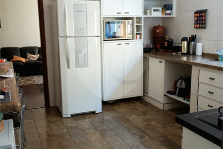 Sobrado com 3 quartos à venda com área gourmet completa e 5 vagas de garagem – Santa Marta - São Carlos/SP
