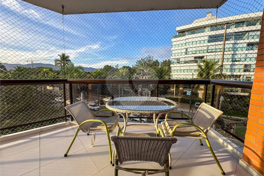 Apartamento à venda com 2 quartos, sendo 1 suíte, em Riviera de São Lourenço, Bertioga, SP