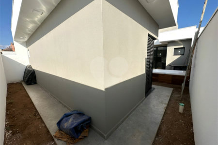 Casa a venda em São Carlos em condomínio fechado